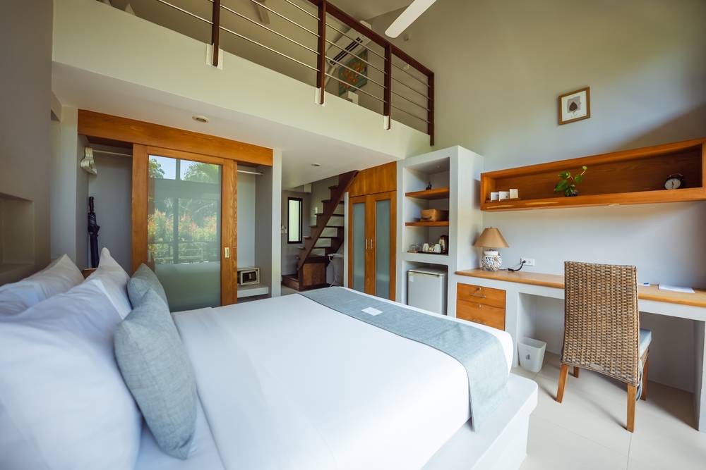 Garden shared loft room